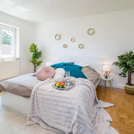 Διαμέρισμα Og2 M With Balcony - 7km To Salzburg